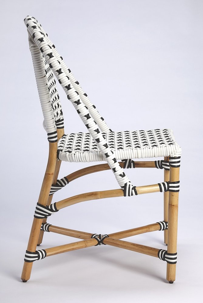21" Black And White Woven Faux Rattan Outdoor Dining Chair