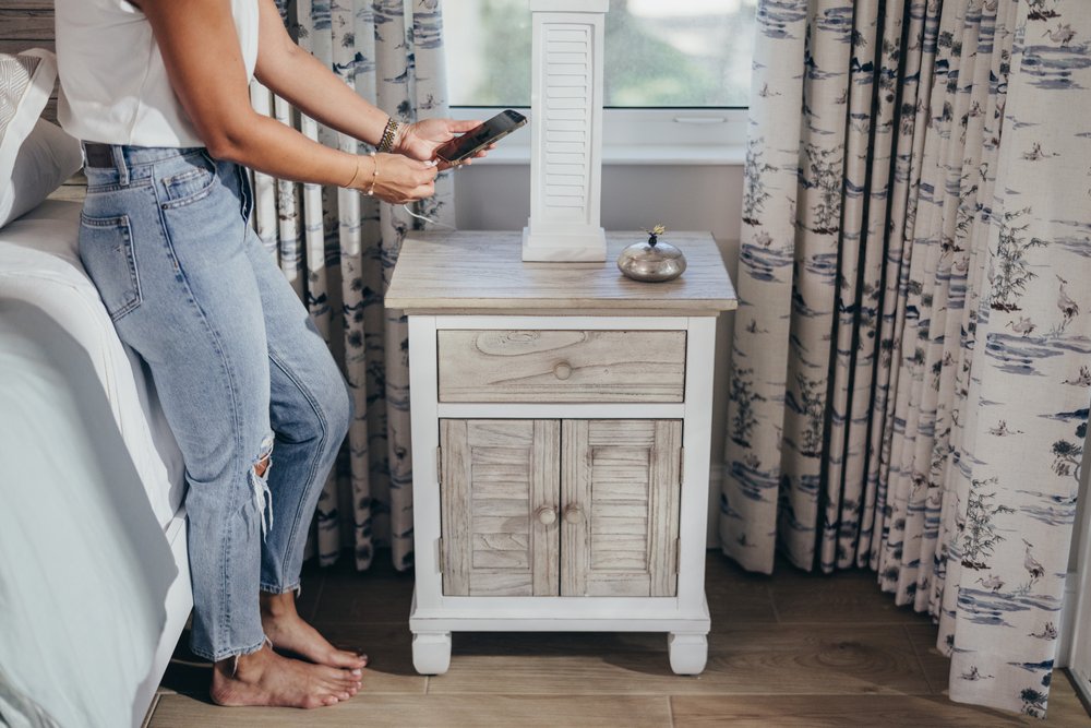 28" White And Gray Solid Wood One Drawer Nightstand With USB